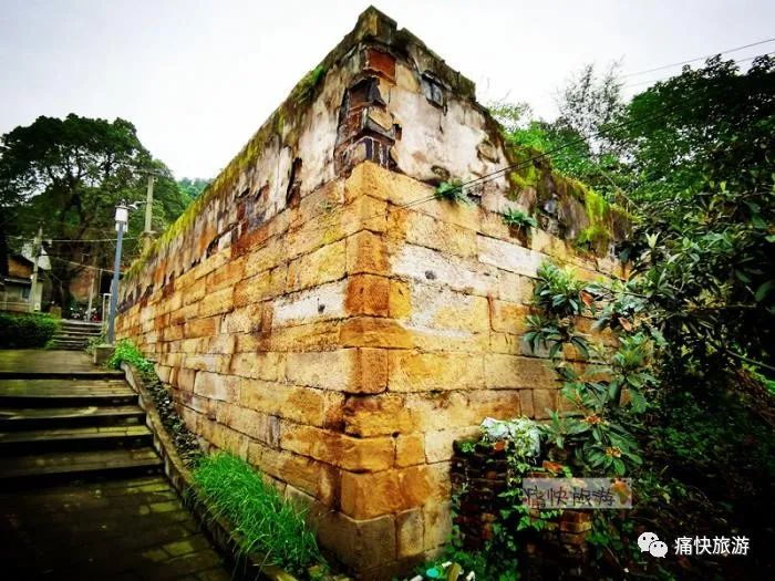 四川自贡：寻访天池山下的井神寺庙遗址  符咒批发 道教符咒 茅山符咒 符咒灵符 害人方法108种 十大害人符咒 害人法术大全 惩罚恶人的咒语 法事 超度法事 法事道场 手绘符 手绘灵符 道家招财符咒 网上祭奠 网上祭拜 在线许愿网 网上拜财神 代烧香 代烧香祈福 第5张