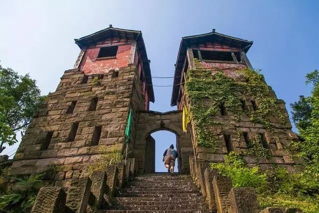 广安东方特洛伊城神龙山 道观  符咒批发 道教符咒 茅山符咒 符咒灵符 害人方法108种 十大害人符咒 害人法术大全 惩罚恶人的咒语 法事 超度法事 法事道场 手绘符 手绘灵符 道家招财符咒 网上祭奠 网上祭拜 在线许愿网 网上拜财神 代烧香 代烧香祈福 第4张