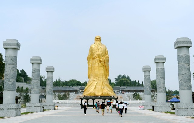 老子是如何由人变神，成为道家祖师？  符咒批发 道教符咒 茅山符咒 符咒灵符 害人方法108种 十大害人符咒 害人法术大全 惩罚恶人的咒语 法事 超度法事 法事道场 手绘符 手绘灵符 道家招财符咒 网上祭奠 网上祭拜 在线许愿网 网上拜财神 代烧香 代烧香祈福 第2张