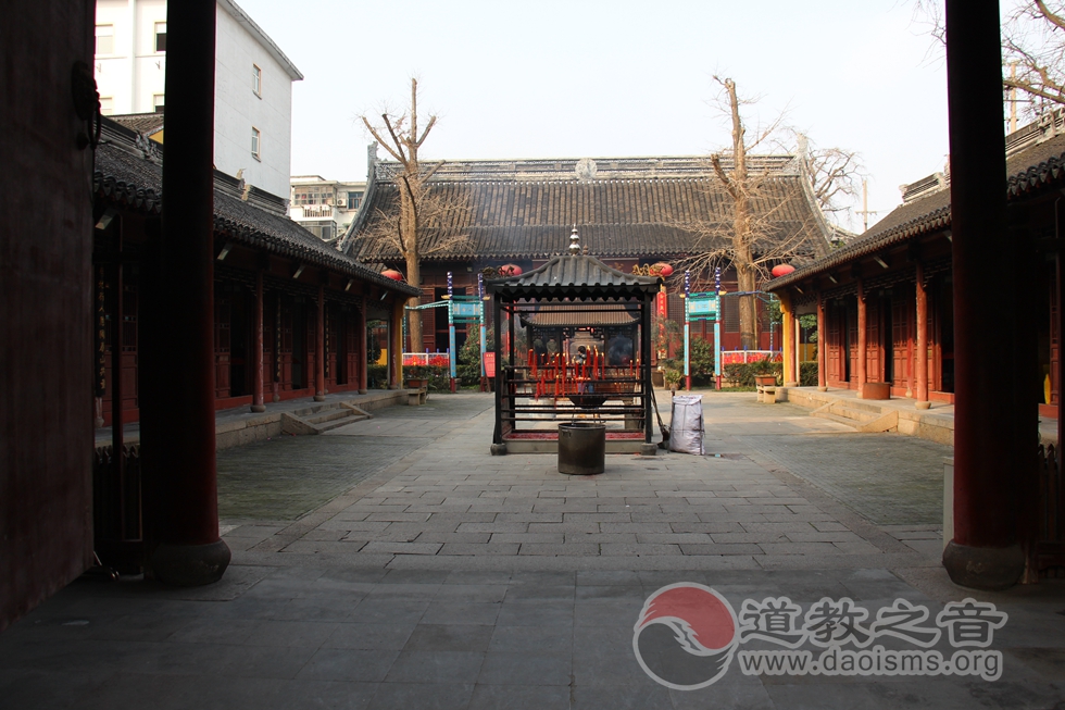 江苏省苏州城隍庙道教道观寺院  符咒批发 道教符咒 茅山符咒 符咒灵符 害人方法108种 十大害人符咒 害人法术大全 惩罚恶人的咒语 法事 超度法事 法事道场 手绘符 手绘灵符 道家招财符咒 网上祭奠 网上祭拜 在线许愿网 网上拜财神 代烧香 代烧香祈福 第2张