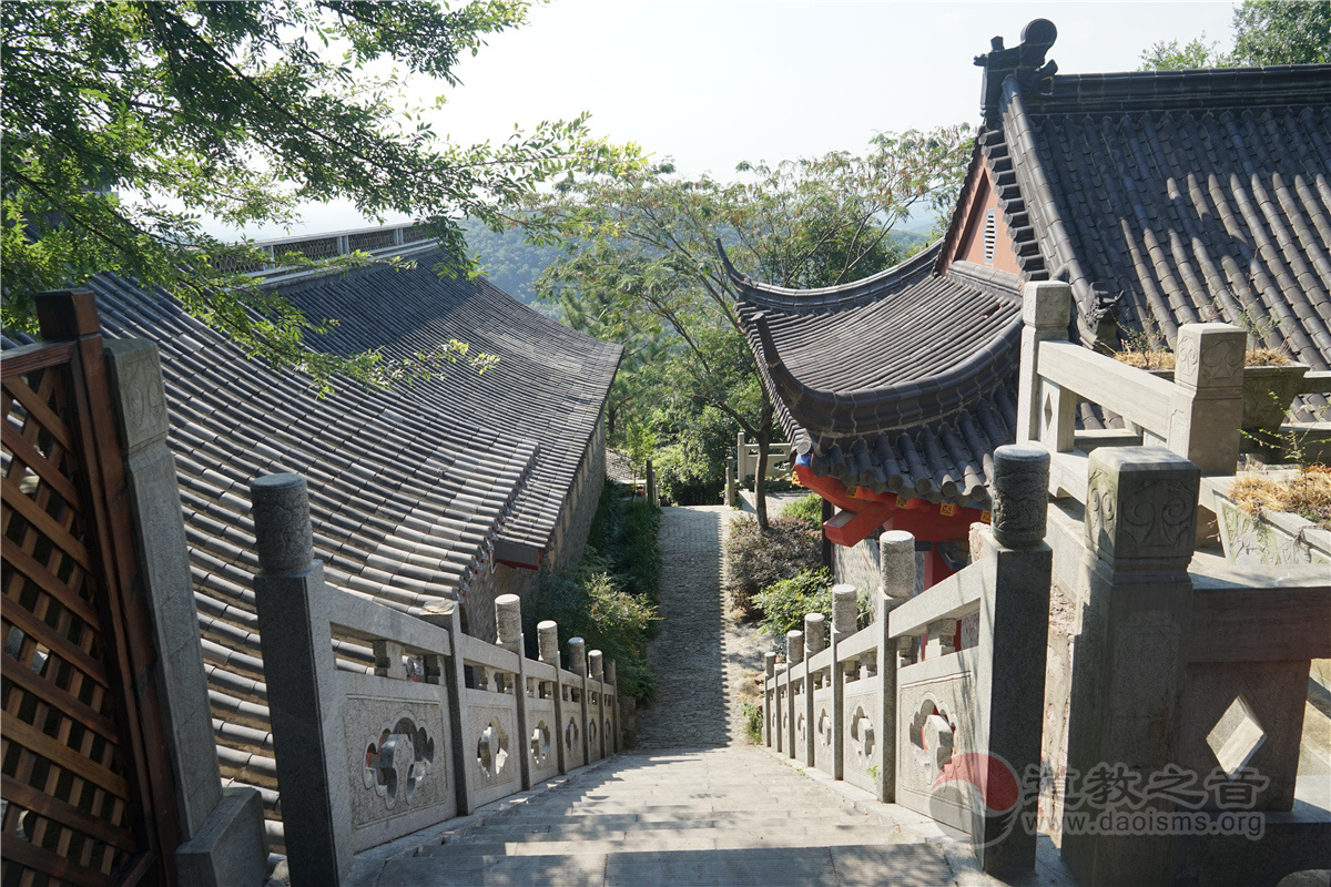 江苏常州茅山元阳观道教寺庙道观  符咒批发 道教符咒 茅山符咒 符咒灵符 害人方法108种 十大害人符咒 害人法术大全 惩罚恶人的咒语 法事 超度法事 法事道场 手绘符 手绘灵符 道家招财符咒 网上祭奠 网上祭拜 在线许愿网 网上拜财神 代烧香 代烧香祈福 第6张