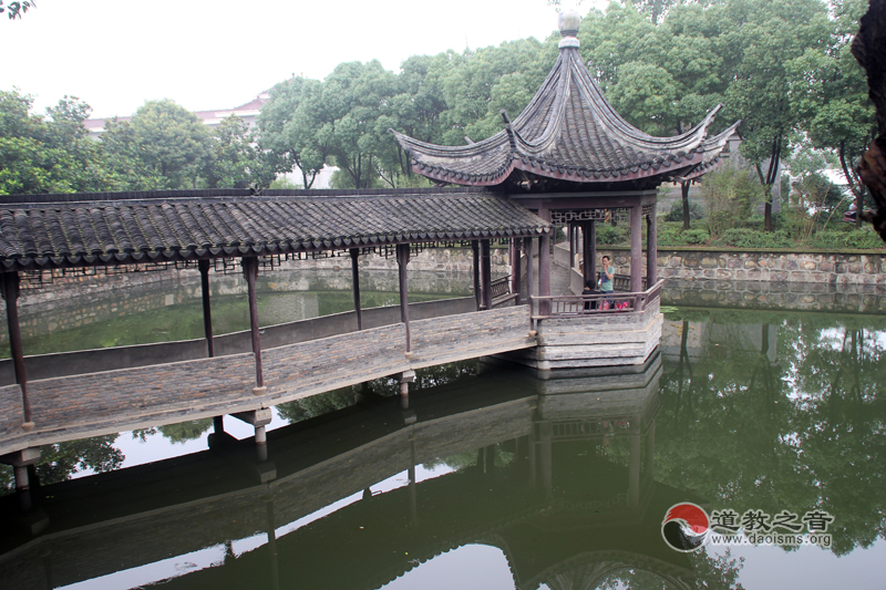 江苏常州白龙观道教道观寺庙  符咒批发 道教符咒 茅山符咒 符咒灵符 害人方法108种 十大害人符咒 害人法术大全 惩罚恶人的咒语 法事 超度法事 法事道场 手绘符 手绘灵符 道家招财符咒 网上祭奠 网上祭拜 在线许愿网 网上拜财神 代烧香 代烧香祈福 第2张