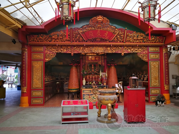 香港 善真堂道教寺庙道观  符咒批发 道教符咒 茅山符咒 符咒灵符 害人方法108种 十大害人符咒 害人法术大全 惩罚恶人的咒语 法事 超度法事 法事道场 手绘符 手绘灵符 道家招财符咒 网上祭奠 网上祭拜 在线许愿网 网上拜财神 代烧香 代烧香祈福 第3张