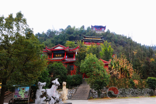 湖南武陵源紫霞观道教道观寺庙  符咒批发 道教符咒 茅山符咒 符咒灵符 害人方法108种 十大害人符咒 害人法术大全 惩罚恶人的咒语 法事 超度法事 法事道场 手绘符 手绘灵符 道家招财符咒 网上祭奠 网上祭拜 在线许愿网 网上拜财神 代烧香 代烧香祈福 第1张