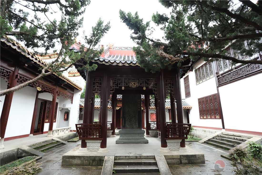 湖南衡阳南岳大庙道教道观寺庙  符咒批发 道教符咒 茅山符咒 符咒灵符 害人方法108种 十大害人符咒 害人法术大全 惩罚恶人的咒语 法事 超度法事 法事道场 手绘符 手绘灵符 道家招财符咒 网上祭奠 网上祭拜 在线许愿网 网上拜财神 代烧香 代烧香祈福 第4张