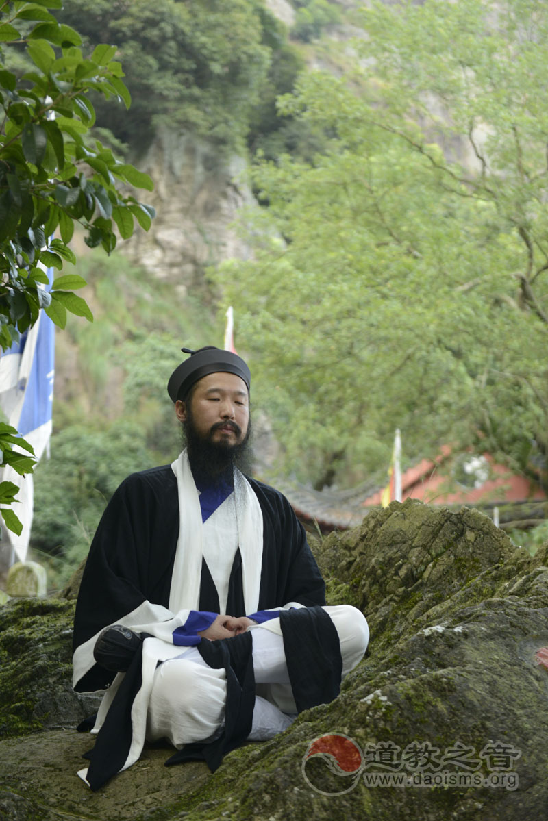 浙江温州天然道观道教寺院  符咒批发 道教符咒 茅山符咒 符咒灵符 害人方法108种 十大害人符咒 害人法术大全 惩罚恶人的咒语 法事 超度法事 法事道场 手绘符 手绘灵符 道家招财符咒 网上祭奠 网上祭拜 在线许愿网 网上拜财神 代烧香 代烧香祈福 第9张