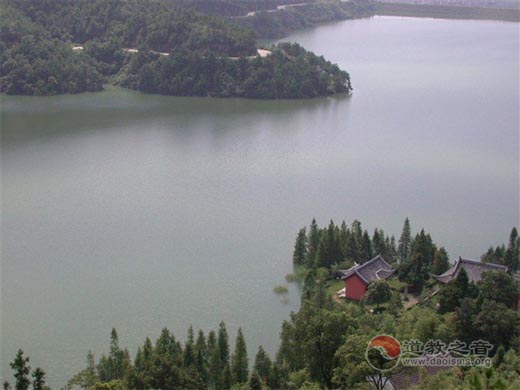 浙江金华赤松黄大仙宫道教寺庙道观  符咒批发 道教符咒 茅山符咒 符咒灵符 害人方法108种 十大害人符咒 害人法术大全 惩罚恶人的咒语 法事 超度法事 法事道场 手绘符 手绘灵符 道家招财符咒 网上祭奠 网上祭拜 在线许愿网 网上拜财神 代烧香 代烧香祈福 第4张