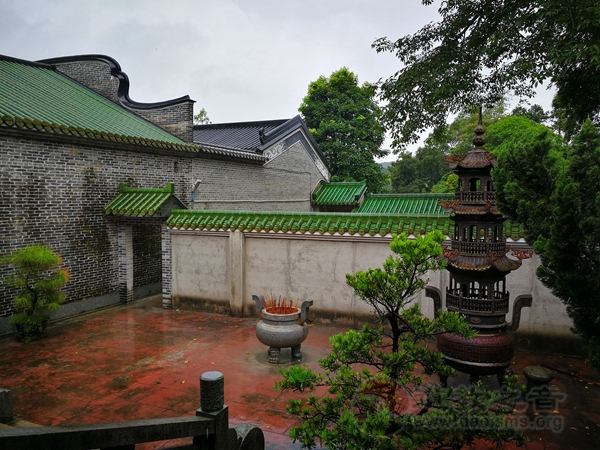 广东惠州罗浮山酥醪观道教寺庙  符咒批发 道教符咒 茅山符咒 符咒灵符 害人方法108种 十大害人符咒 害人法术大全 惩罚恶人的咒语 法事 超度法事 法事道场 手绘符 手绘灵符 道家招财符咒 网上祭奠 网上祭拜 在线许愿网 网上拜财神 代烧香 代烧香祈福 第8张