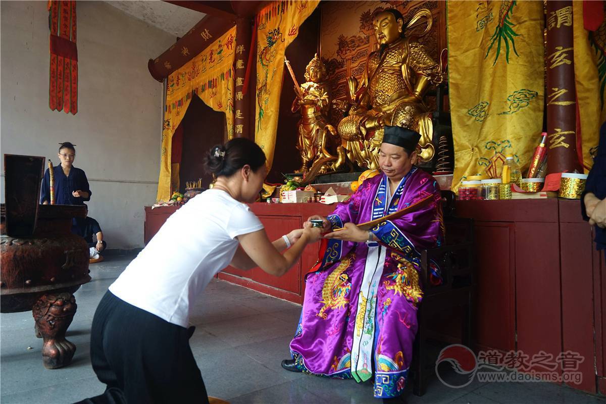 广东省东莞市虎门郭真人古庙道教寺院道观  符咒批发 道教符咒 茅山符咒 符咒灵符 害人方法108种 十大害人符咒 害人法术大全 惩罚恶人的咒语 法事 超度法事 法事道场 手绘符 手绘灵符 道家招财符咒 网上祭奠 网上祭拜 在线许愿网 网上拜财神 代烧香 代烧香祈福 第6张